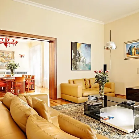 Вилла Exclusive Seafront 5 Bedrooms Mestro Outdoor Pool Сплит
