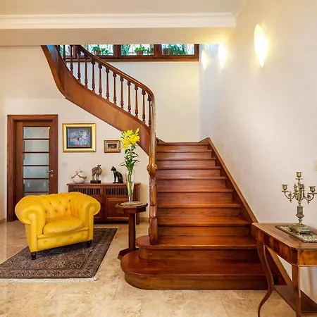 Exclusive Seafront 5 Bedrooms Mestro Outdoor Pool Magical Sea Views スプリト