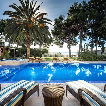 Exclusive Seafront 5 Bedrooms Mestro Outdoor Pool Magical Sea Views ヴィラ