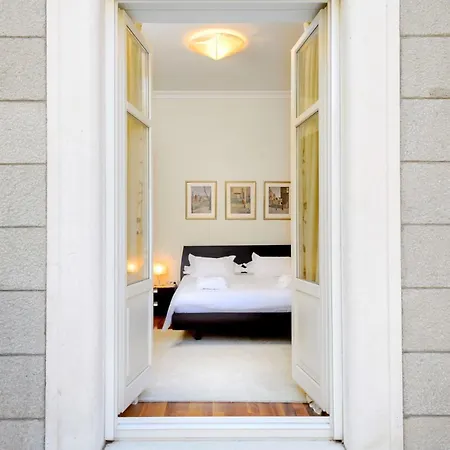 ヴィラ Exclusive Seafront 5 Bedrooms Mestro Outdoor Pool スプリト