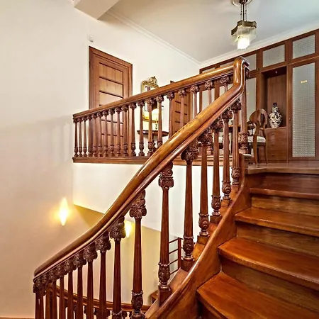 Exclusive Seafront 5 Bedrooms Mestro Outdoor Pool