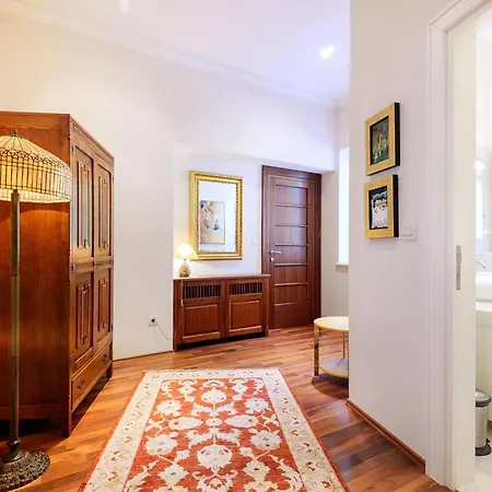 Exclusive Seafront 5 Bedrooms Mestro Outdoor Pool Split