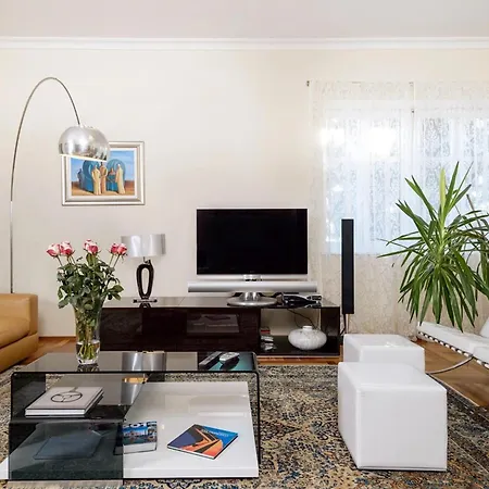 Exclusive Seafront 5 Bedrooms Mestro Outdoor Pool