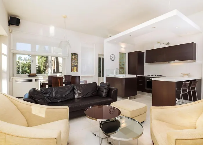 Exclusive Seafront 5 Bedrooms Mestro Outdoor Pool Villa