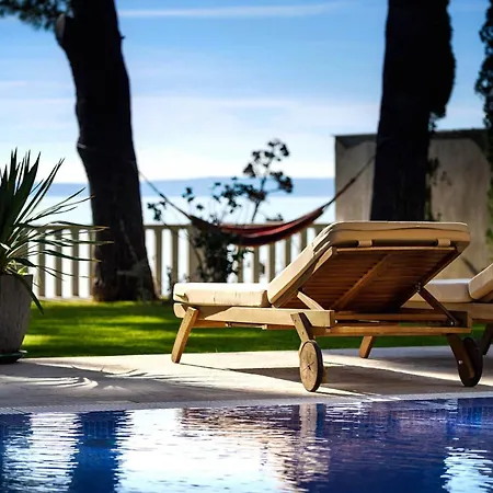 Exclusive Seafront 5 Bedrooms Mestro Outdoor Pool Magical Sea Views Willa